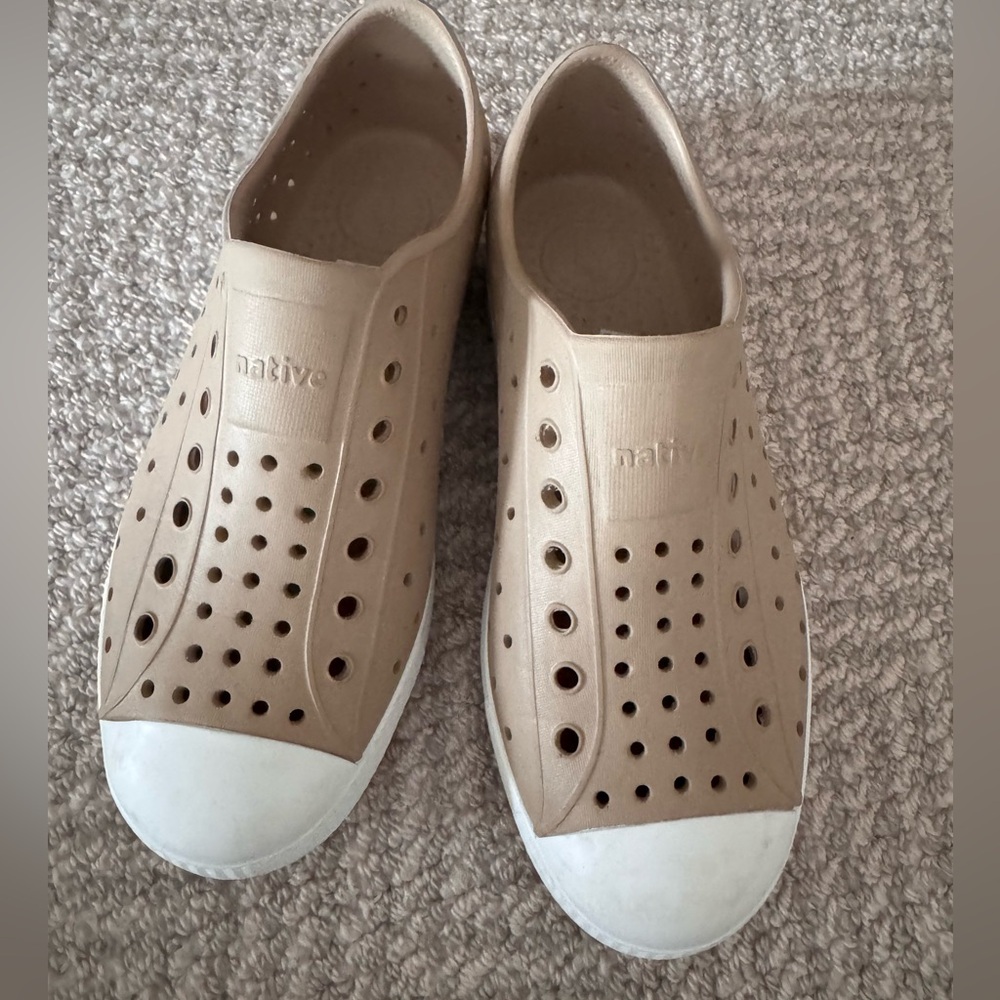 Native Jefferson slip on shoes